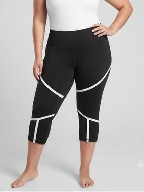 NOLA Black Capri 20” Leggings with White Accent Trim Size 3X